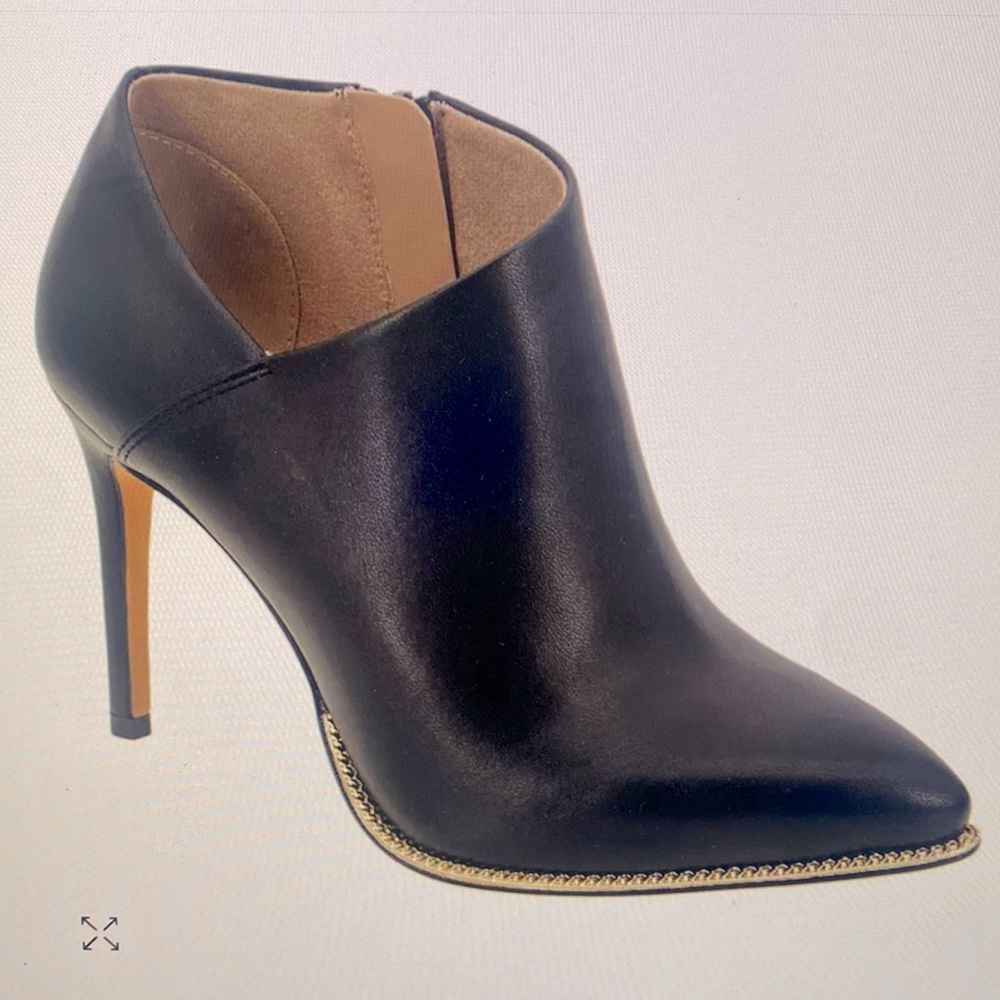 BCBGENERATION Women's Hadix Ankle Bootie. Size 8.5 (fits like an 8). New